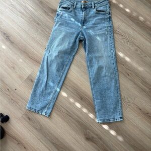 Kut from the Kloth Light Blue Elizabeth Crop Straight Jean